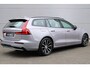 Volvo V60 T6 Plug-in hybrid AWD Plus Dark | Trekhaak | 360 graden camera | Verwarmbare voorstoelen en stuurwiel | Premium audio by Harman Kardon | Adaptieve cruise control | Verwarmbare achterbank en achterruit