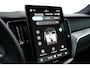 Volvo XC60 T6 Plus Black Edition Recharge Plug-In Hybrid AWD | HUD | Pano | H&K | Trekhaak | Stoelventilatie | 360 camera |