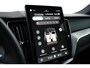 Volvo XC60 T6 Plus Black Edition Recharge Plug-In Hybrid AWD | HUD | Pano | H&K | Trekhaak | Stoelventilatie | 360 camera |