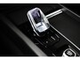 Volvo XC60 T6 Plus Black Edition Recharge Plug-In Hybrid AWD | HUD | Pano | H&K | Trekhaak | Stoelventilatie | 360 camera |