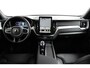 Volvo XC60 T6 Plus Black Edition Recharge Plug-In Hybrid AWD | HUD | Pano | H&K | Trekhaak | Stoelventilatie | 360 camera |