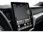 Volvo XC60 T6 Plus Black Edition Recharge Plug-In Hybrid AWD | HUD | Pano | H&K | Trekhaak | Stoelventilatie | 360 camera |