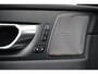 Volvo XC60 T6 Plus Black Edition Recharge Plug-In Hybrid AWD | HUD | Pano | H&K | Trekhaak | Stoelventilatie | 360 camera |