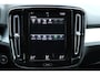 Volvo XC40 T2 Momentum | Parkeersensoren voor+achter | Parkeercamera | Cruise control | Climate control | Keyless start | 18 inch Lichtmetalen velgen |