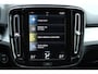 Volvo XC40 T2 Momentum | Parkeersensoren voor+achter | Parkeercamera | Cruise control | Climate control | Keyless start | 18 inch Lichtmetalen velgen |