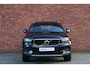 Volvo XC40 T2 Momentum | Parkeersensoren voor+achter | Parkeercamera | Cruise control | Climate control | Keyless start | 18 inch Lichtmetalen velgen |