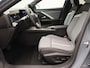 Opel Astra Electric 58 kWh Business Edition | VOORRAAD VOORDEEL | TOT 8 JAAR GARANTIE | VAN € 38.398,- VOOR € 36.398,-