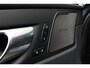 Volvo XC60 T6 Automaat Plug-in hybrid AWD Ultra Black Edition | Luchtvering | Panoramadak | Verwarmbare voorstoelen en stuurwiel | 360 graden camera | Premium audio by Harman Kardon | Head up display