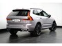 Volvo XC60 T6 Plus Dark Recharge Plug-In Hybrid AWD | Luchtvering | H&K | HUD | Nappa | Trekhaak | Pano | Massage | Stoelventilatie |