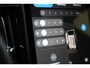 Volvo XC60 T6 Plus Dark Recharge Plug-In Hybrid AWD | Luchtvering | H&K | HUD | Nappa | Trekhaak | Pano | Massage | Stoelventilatie |