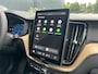 Volvo XC60 T6 Plus Dark Recharge Plug-In Hybrid AWD | Luchtvering | H&K | HUD | Nappa | Trekhaak | Pano | Massage | Stoelventilatie |