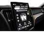Volvo XC60 T6 Plus Dark Recharge Plug-In Hybrid AWD | Luchtvering | H&K | HUD | Nappa | Trekhaak | Pano | Massage | Stoelventilatie |