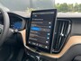 Volvo XC60 T6 Plus Dark Recharge Plug-In Hybrid AWD | Luchtvering | H&K | HUD | Nappa | Trekhaak | Pano | Massage | Stoelventilatie |