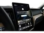 Volvo XC60 T6 Plus Dark Recharge Plug-In Hybrid AWD | Luchtvering | H&K | HUD | Nappa | Trekhaak | Pano | Massage | Stoelventilatie |