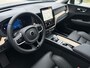 Volvo XC60 T6 Plus Dark Recharge Plug-In Hybrid AWD | Luchtvering | H&K | HUD | Nappa | Trekhaak | Pano | Massage | Stoelventilatie |