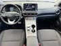 Hyundai Kona Electric EV Comfort 39 kWh / Accu SOH 100% / 8 Jaar Batterijgarantie / Fabrieksgarantie tot 3-2027 / Dealer Onderhouden / 3 Fase Laden CCS Snelladen / Stoel & Stuurwiel Verwarming / Navigatie via Apple Carplay & Android Auto / Adaptieve Cruise / Keyless / DAB /