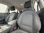 Hyundai Kona Electric EV Comfort 39 kWh / Accu SOH 100% / 8 Jaar Batterijgarantie / Fabrieksgarantie tot 3-2027 / Dealer Onderhouden / 3 Fase Laden CCS Snelladen / Stoel & Stuurwiel Verwarming / Navigatie via Apple Carplay & Android Auto / Adaptieve Cruise / Keyless / DAB /