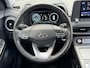 Hyundai Kona Electric EV Comfort 39 kWh / Accu SOH 100% / 8 Jaar Batterijgarantie / Fabrieksgarantie tot 3-2027 / Dealer Onderhouden / 3 Fase Laden CCS Snelladen / Stoel & Stuurwiel Verwarming / Navigatie via Apple Carplay & Android Auto / Adaptieve Cruise / Keyless / DAB /