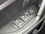 Peugeot 2008 1.2 Hybrid 136 Allure | Cruise control | Parkeersensoren voor & achter | CarPlay |