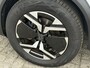 Peugeot 2008 1.2 Hybrid 136 Allure | Cruise control | Parkeersensoren voor & achter | CarPlay |