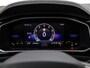 Volkswagen T-Roc 1.5 TSI 150pk DSG R-Line Business · Camera · Panoramadak · Trekhaak afneembaar · Apple/Android Car Play · Navigatie · 18'' Inch ·
