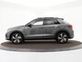 Volkswagen T-Roc 1.5 TSI 150pk DSG R-Line Business · Camera · Panoramadak · Trekhaak afneembaar · Apple/Android Car Play · Navigatie · 18'' Inch ·