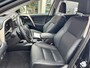 Toyota RAV4 2.0 Executive Business 4WD Automaat! | Boekjes ingevuld en compleet | NL-AUTO | Navigatie | Camera | Stoelverwarming | JBL audio | Afdalingsassistentie |