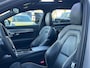 Volvo V90 T6 Plug-in hybrid AWD Ultimate Dark | Panoramadak | Trekhaak | Long Range | Luchtvering | Bowers & Wilkins | Long Range | Stoel en stuurwielverwarming |