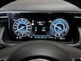 Hyundai Tucson 1.6 T-GDI PHEV Premium 4WD / Fabrieksgarantie tot 03-2027 / Afn. trekhaak 1.350 kg / Camera 360° / Stoelventilatie / Stuur-, stoel- en achterbankverwarming / Navigatie / Apple Carplay Android / 19" LM wielen /