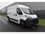 Peugeot Boxer 2.2 BlueHDi 140 S&S L2H2 3.3t Euro 6 Nieuwe registratie 2024/ GEEN BPM/ L2H2/ achteruitrijcamera verzwaard verenpakket, pakket City plus