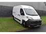 Peugeot Boxer 2.2 BlueHDi 140 S&S L2H2 3.3t Euro 6 Nieuwe registratie 2024/ GEEN BPM/ L2H2/ achteruitrijcamera verzwaard verenpakket, pakket City plus