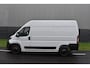 Peugeot Boxer 2.2 BlueHDi 140 S&S L2H2 3.3t Euro 6 Nieuwe registratie 2024/ GEEN BPM/ L2H2/ achteruitrijcamera verzwaard verenpakket, pakket City plus