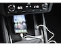 Skoda Scala 1.0 TSI Ambition Automaat Carplay Navigatie Front/lane assist Stoelverwarming Parkeer sensoren