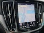 Volvo V60 2.0 T8 Plug-in hybrid AWD Plus Dark | Panoramadak | Head-up Display | 360 camera | Stoelverwarming |