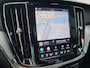 Volvo V60 2.0 T8 Plug-in hybrid AWD Plus Dark | Panoramadak | Head-up Display | 360 camera | Stoelverwarming |