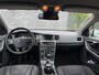 Volvo V60 2.0 T5 Kinetic | Origineel Nederlandse auto | Trekhaak | Cruise control | Climate control | Multifunctioneel stuurwiel | Elektrische ramen voor + achter | Lichtmetalen velgen 16 inch | LED dagrijverlichting |
