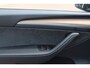 Tesla Model Y Long Range AWD 75 kWh / Autopilot / Panoramadak / Camera / 20'' / Keyless / Leder / Dodehoek / Navigatie / Stoelverwarming