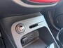 Renault Captur 120PK TCe Xmod Automaat | Trekhaak | Camera | Climate Control | Navi | Bluetooth | Stoelverwarming | Licht & Regen Sensor | Parkeersensoren | Lichtmetalen Velgen |