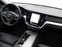 Volvo V60 2.0 B4 Plus Dark | Achteruitrijcamera | Stoelverwarming | Climate Control | Adaptive Cruise Control