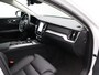 Volvo V60 2.0 B4 Plus Dark | Achteruitrijcamera | Stoelverwarming | Climate Control | Adaptive Cruise Control