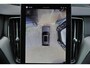 Volvo XC60 T8 Recharge AWD Plus Black Edition - Panorama/schuifdak - IntelliSafe Assist & Surround - 360º Camera - Harman/Kardon audio - Adaptieve LED koplampen - Verwarmde voorstoelen, stuur & achterbank - Parkeersensoren voor & achter - Elektr. bedienb. voorstoelen met geheugen - Head up display - Draadloze tel. lader - Extra getint glas - Inklapbare trekhaak - 21' LMV