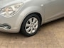 Opel Agila 1.0 Edition Airco | 5-Deurs | 15" Lichtmetaal | Elek. Ramen | Centrale Deurvergendeling | Airco | Centrale deurvergrendeling met afstandsbediening | Elektrische ramen voor