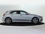 Mercedes-Benz A-klasse 250 e Plug-In Hybride AMG Sportpakket | Sfeerverlichting | Keyless Go | Parkeerpakket met Camera | CarPlay | Inclusief 24 maanden Mercedes-Benz Certified garantie voor Europa.
