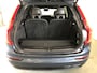 Volvo XC90 2.0 T8 Recharge AWD Ultimate Dark | Plug-in Hybrid (PHEV) | 360 Graden Camera | Lichtmetalen Velgen 22 inch | Trekhaak | Nappaleder | Sportstoelen | Panoramadak | Head-up Display | Keyless Entry | Elektrische Achterklep | Harman Kardon Audio