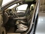 Volvo XC90 2.0 T8 Recharge AWD Ultimate Dark | Plug-in Hybrid (PHEV) | 360 Graden Camera | Lichtmetalen Velgen 22 inch | Trekhaak | Nappaleder | Sportstoelen | Panoramadak | Head-up Display | Keyless Entry | Elektrische Achterklep | Harman Kardon Audio