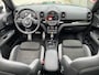 MINI Countryman Mini 1.5 Cooper S E ALL4 Salt John Cooper Works 19"/Panoramadak/JCW sportstoelen + stoelverwarming/Harman Kardon/Keyless/Apple Carplay & Android Auto/Camera