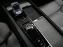 Volvo XC60 2.0 T6 Plug-in hybrid AWD Ultimate | Panoramadak | Trekhaak | Tailored Wool Blend | Luchtvering | HUD | Harman/Kardon