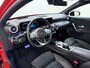 Mercedes-Benz A-klasse 200 Business Solution AMG Styling Panoramadak HUD Burmester Camera Sfeerverlichting Automaat