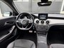 Mercedes-Benz CLA 180 AMG Night / Panorama / CarPlay / Automaat / Alcantara / Stoelverwarming / 18" Inch LMV