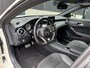 Mercedes-Benz CLA 180 AMG Night / Panorama / CarPlay / Automaat / Alcantara / Stoelverwarming / 18" Inch LMV